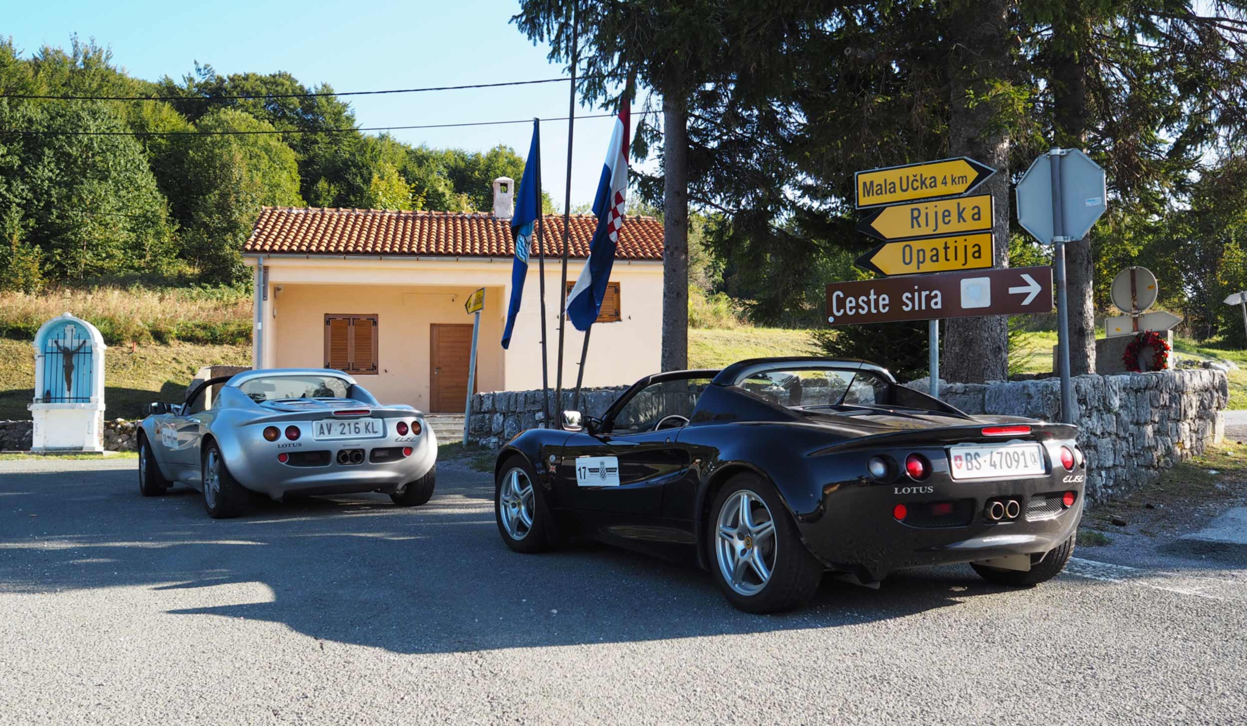 Delightful Driving Lotus Elises on tour in Croatia